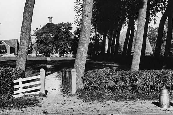 boerderij-met-populieren-1975_600